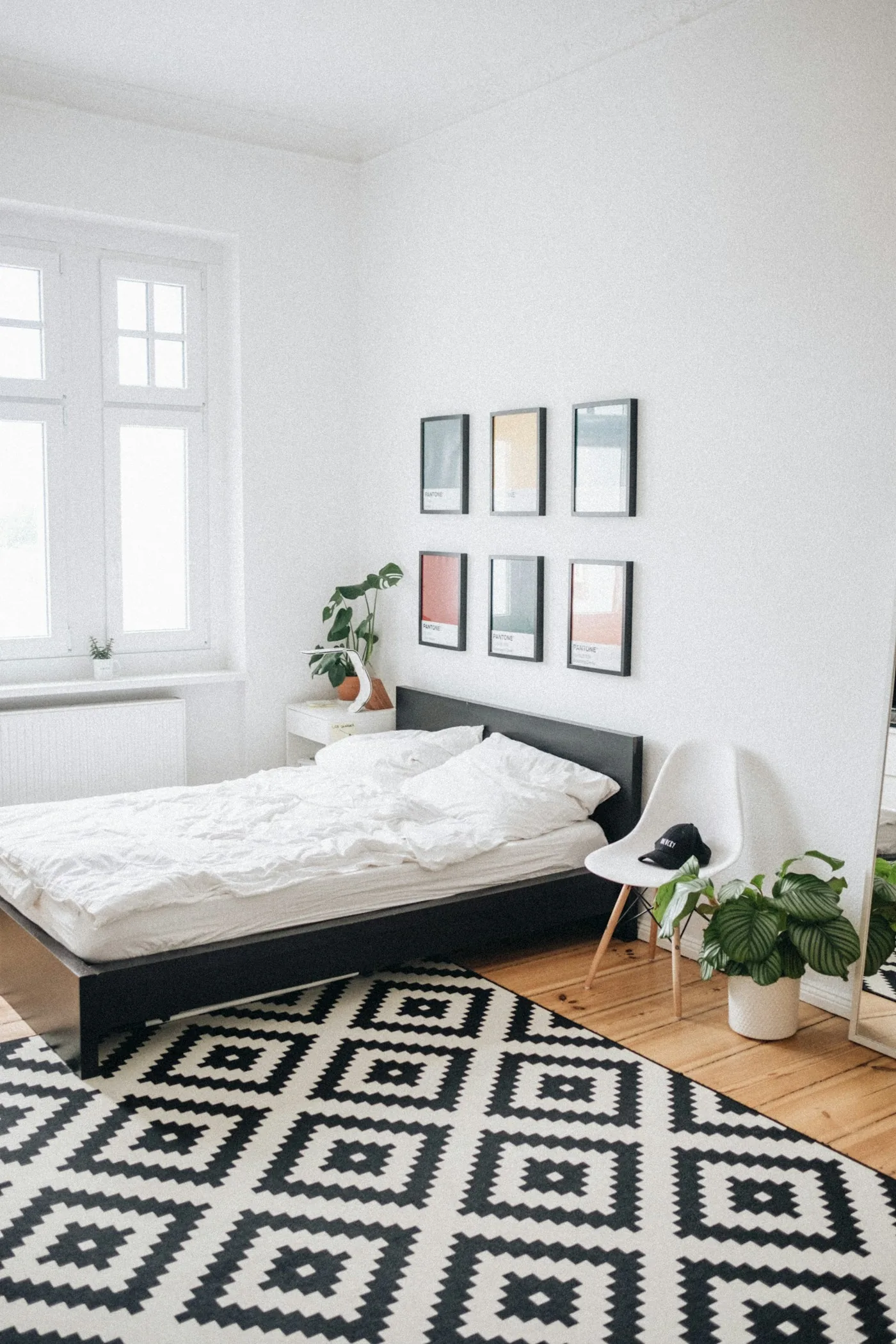 Work on the identity and image of a home brand